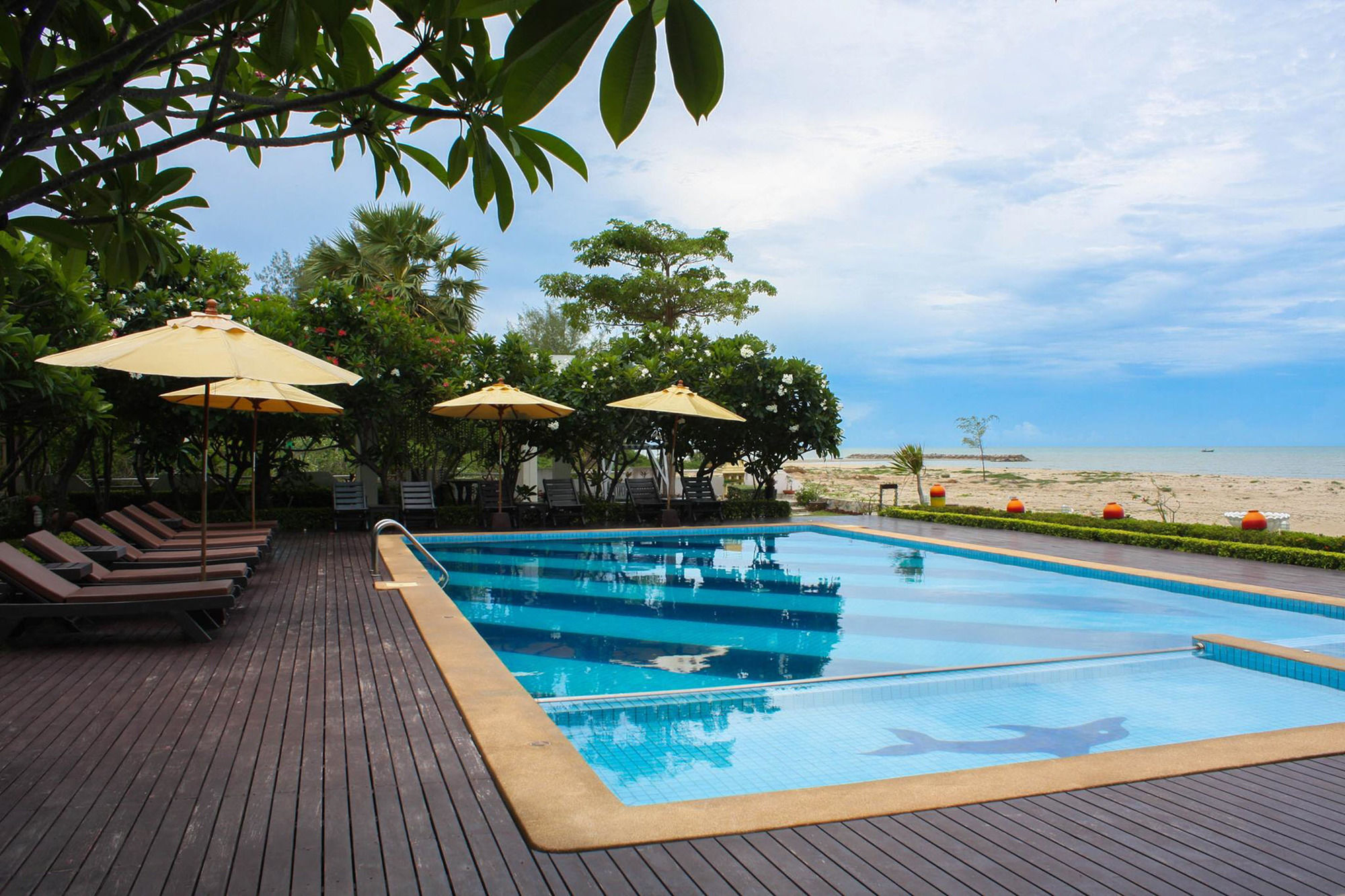 Chez Nous Boutique Resort Haad Chao Samran Exterior foto